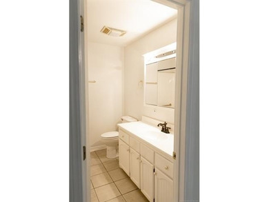 Charming cottage style home in Wagoner situated on approximately - photo 7