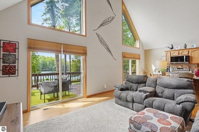 Custom-built, extremely well-maintained, beautiful home with - photo 10