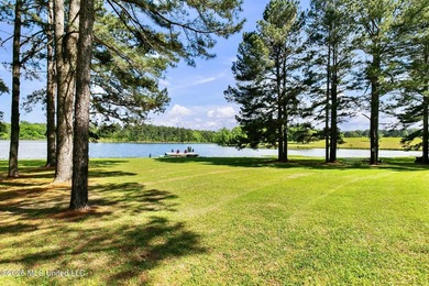 Welcome to this exceptional waterfront home located in the gated - photo 3