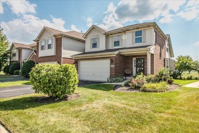Lake Townhome/Townhouse For Sale in Naperville, Illinois