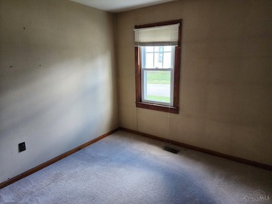 Welcome home to this charming 2 bedroom, 1 bath residence - photo 12