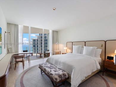 A refined coastal residence within the prestigious Four Seasons - photo 13