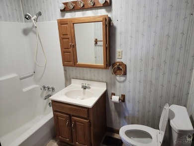 Welcome home to this charming 2 bedroom, 1 bath residence - photo 16