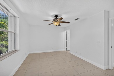 Welcome to this beautifully updated 3-bedroom, 2.5-bath 2 story - photo 18