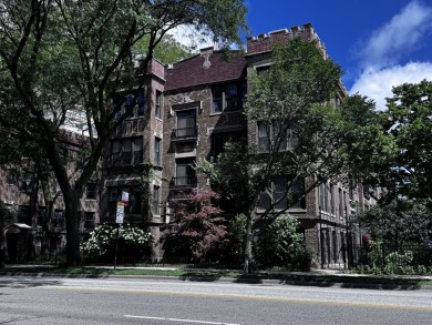 Lake Condo For Sale in Chicago, Illinois