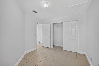 Welcome to this beautifully updated 3-bedroom, 2.5-bath 2 story - photo 22