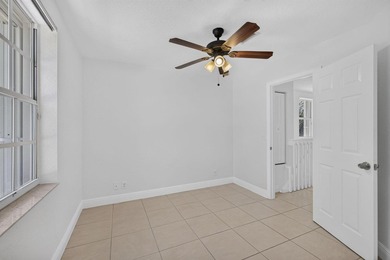 Welcome to this beautifully updated 3-bedroom, 2.5-bath 2 story - photo 24
