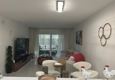 First-floor unit in the heart of Margate, completely remodeled - photo 4