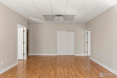 A rare opportunity to own a FULLY LEASED, versatile 6-unit - photo 38