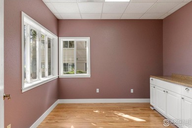 A rare opportunity to own a FULLY LEASED, versatile 6-unit - photo 39