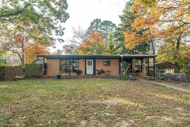 Lake Hamilton Home For Sale in Hot Springs National Park Arkansas