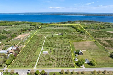 This 56.3 Acre Cherry Farm offers Spectacular Views of both Bays - photo 2