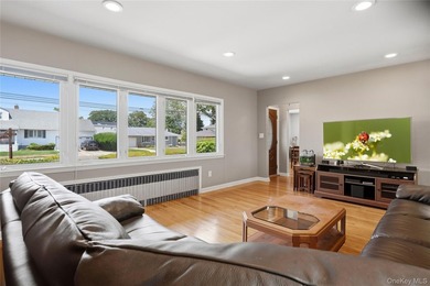 WELCOME TO YOUR NEXT HOME! SOLID BUILT 1957 HARDWOOD FLOORS - photo 12