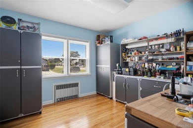 WELCOME TO YOUR NEXT HOME! SOLID BUILT 1957 HARDWOOD FLOORS - photo 32