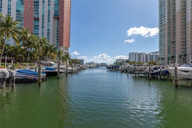 Spectacular 20th-floor residence with unobstructed panoramic