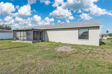 Beautifully remodeled 3-bedroom, 2-bathroom home in SW Cape - photo 21