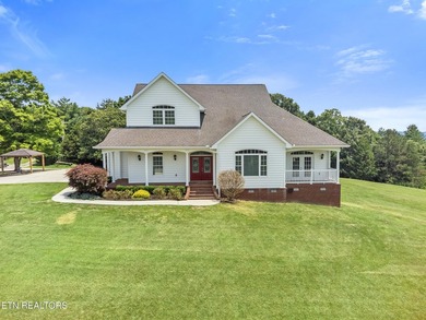 Welcome to your perfect country retreat! Perched atop a hill - photo 1