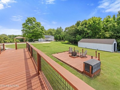 Welcome to your perfect country retreat! Perched atop a hill - photo 10