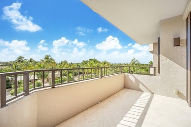 EXQUISITELY REMODELED, 2 Bedroom Split plan plus huge DEN, 2 - photo 1