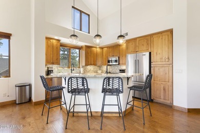 Turnkey Luxury Cabin in prestigious Pine Canyon. Everything is - photo 12