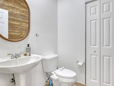 Welcome to Parkside Square, a hidden gem in Boynton Beach. This - photo 17