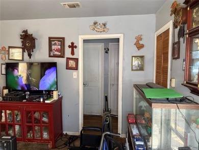 Quiet neighborhood, two bedrooms, making it ideal for small