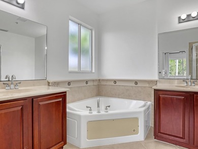 Welcome to Parkside Square, a hidden gem in Boynton Beach. This - photo 32