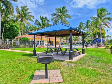 Welcome to Parkside Square, a hidden gem in Boynton Beach. This - photo 48