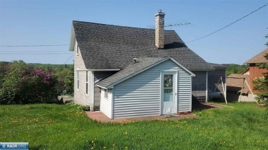 Lake Vermilion Home For Sale in Soudan Minnesota