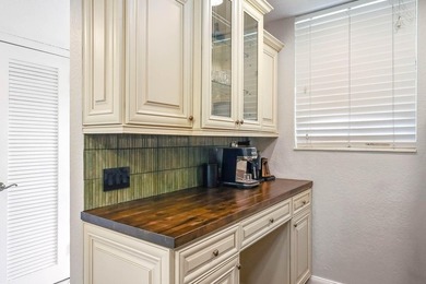 Priced to sell! This well-maintained 2-bedroom, 2-bathroom condo - photo 6