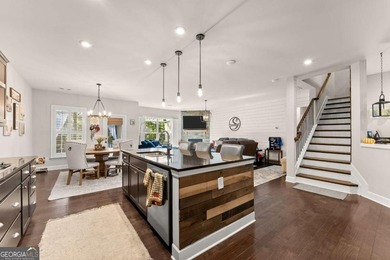 Beautiful 4BR/2.5BA home with a SALTWATER POOL on a GOLF COURSE