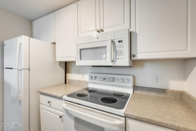 Top-Floor Living in the Heart of Midtown/Biltmore! Enjoy the