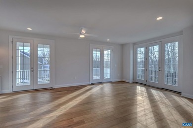 Beautiful End Unit Townhome located close to The Old Trail Golf - photo 15