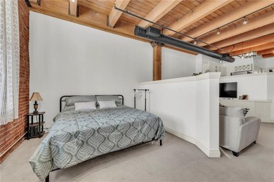 Third floor condo FULLY furnished with all new paint, light