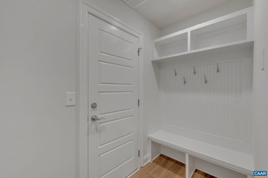 Beautiful End Unit Townhome located close to The Old Trail Golf - photo 22