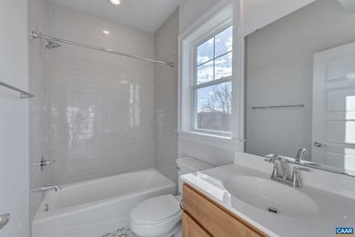 Beautiful End Unit Townhome located close to The Old Trail Golf - photo 26