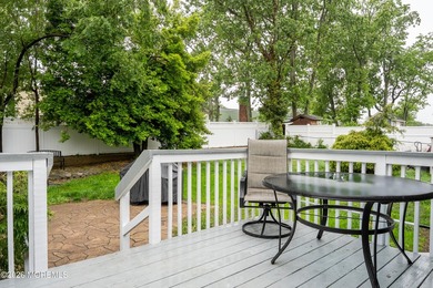 Welcome home to this well-cared for ranch in Lake Riviera - photo 34