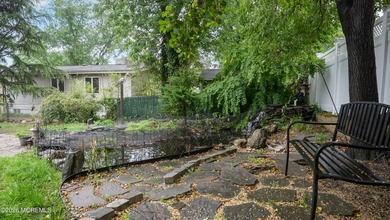 Welcome home to this well-cared for ranch in Lake Riviera - photo 37