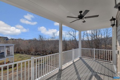Beautiful End Unit Townhome located close to The Old Trail Golf - photo 39
