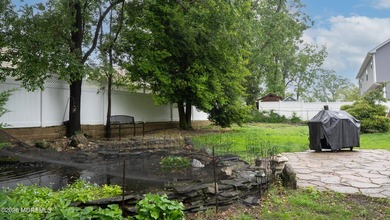 Welcome home to this well-cared for ranch in Lake Riviera - photo 39