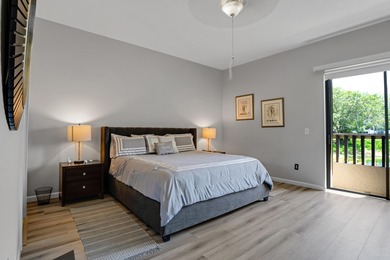 Lake Condo For Sale in Boca Raton, Florida