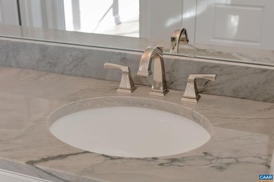 Beautiful End Unit Townhome located close to The Old Trail Golf - photo 48