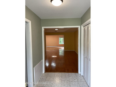 Great opportunity to own a beautiful, spacious home with an - photo 3