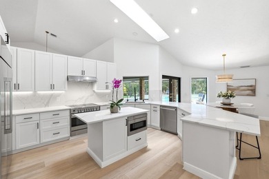 This is the Meadow Wood stunner you have been waiting for! - photo 9