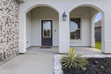 Don't miss this beautifully maintained home in the Savoy Place - photo 4
