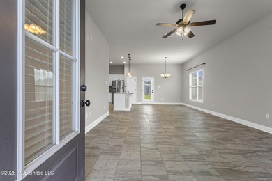 Don't miss this beautifully maintained home in the Savoy Place - photo 5