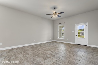 Don't miss this beautifully maintained home in the Savoy Place - photo 6