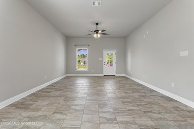 Don't miss this beautifully maintained home in the Savoy Place - photo 7