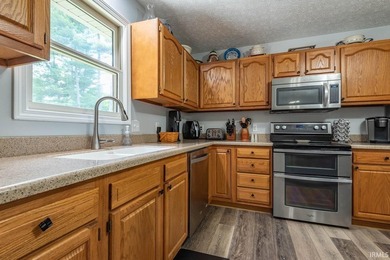 This stunning home on a 1.73 acre site has been freshly - photo 12
