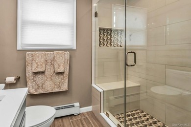 Welcome to this beautifully renovated, in 2021, 3 bedroom, 3 - photo 19